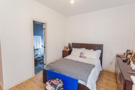 Apartamento à venda com 160m², 3 quartos e 2 vagas Apartamento à venda com 160m², 3 quartos e 2 vagasSuíte