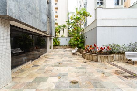 Apartamento à venda com 160m², 3 quartos e 2 vagas Apartamento à venda com 160m², 3 quartos e 2 vagasÁrea Comum - Área Verde