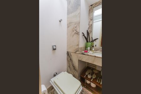 Apartamento à venda com 160m², 3 quartos e 2 vagas Apartamento à venda com 160m², 3 quartos e 2 vagasLavabo na Sala