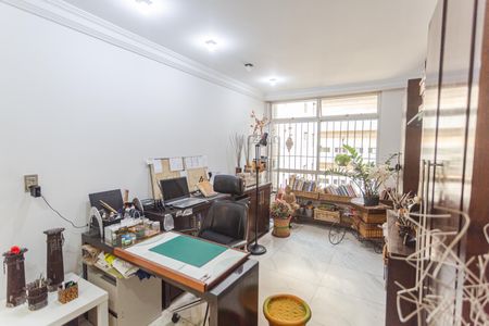 Apartamento à venda com 160m², 3 quartos e 2 vagas Apartamento à venda com 160m², 3 quartos e 2 vagasAteliê/Escritório