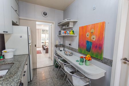 Apartamento à venda com 160m², 3 quartos e 2 vagas Apartamento à venda com 160m², 3 quartos e 2 vagasCozinha