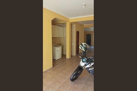 Casa à venda com 3 quartos, 180m² em Jardim Santa Clara, Guarulhos