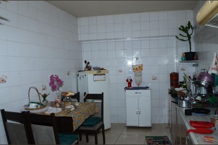 Casa à venda com 428m², 3 quartos e 3 vagasCozinha