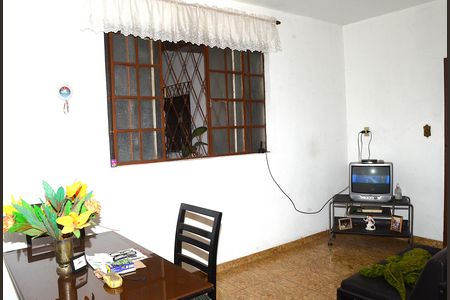 Casa à venda com 428m², 3 quartos e 3 vagasSala de TV