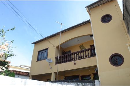 Casa à venda com 428m², 3 quartos e 3 vagasCasa 2