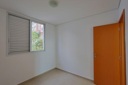 Apartamento à venda com 76m², 3 quartos e 2 vagas Apartamento à venda com 76m², 3 quartos e 2 vagasQuarto