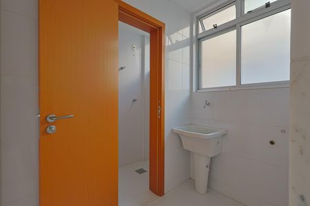 Apartamento à venda com 76m², 3 quartos e 2 vagas Apartamento à venda com 76m², 3 quartos e 2 vagasÁrea de serviço