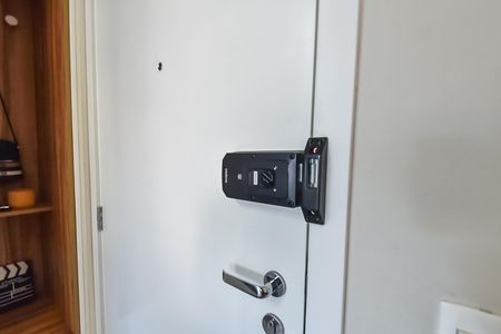 Apartamento à venda com 48m², 2 quartos e 1 vaga Apartamento à venda com 48m², 2 quartos e 1 vagaFechadura digital