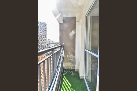 Apartamento à venda com 48m², 2 quartos e 1 vaga Apartamento à venda com 48m², 2 quartos e 1 vagaVaranda