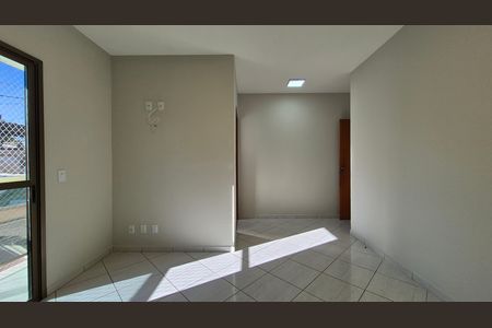 Apartamento para alugar com 80m², 3 quartos e 2 vagas Apartamento para alugar com 80m², 3 quartos e 2 vagasSuíte
