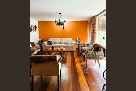 Casa à venda com 4 quartos, 304m² em Canindé, São Paulo