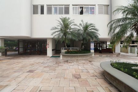 Apartamento para alugar com 174m², 3 quartos e 2 vagas Apartamento para alugar com 174m², 3 quartos e 2 vagasÁrea comum