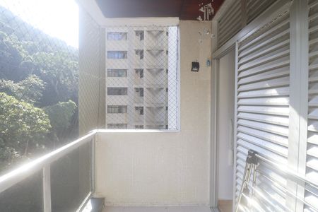 Apartamento para alugar com 174m², 3 quartos e 2 vagas Apartamento para alugar com 174m², 3 quartos e 2 vagasVaranda