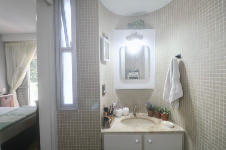 Apartamento para alugar com 174m², 3 quartos e 2 vagas Apartamento para alugar com 174m², 3 quartos e 2 vagasBanheiro Suíte