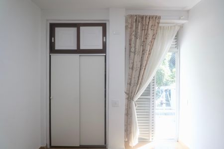Apartamento para alugar com 174m², 3 quartos e 2 vagas Apartamento para alugar com 174m², 3 quartos e 2 vagasQuarto