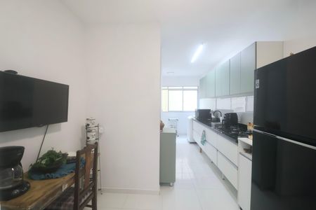 Apartamento para alugar com 174m², 3 quartos e 2 vagas Apartamento para alugar com 174m², 3 quartos e 2 vagasCozinha