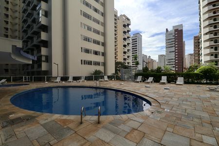 Apartamento para alugar com 174m², 3 quartos e 2 vagas Apartamento para alugar com 174m², 3 quartos e 2 vagasÁrea comum