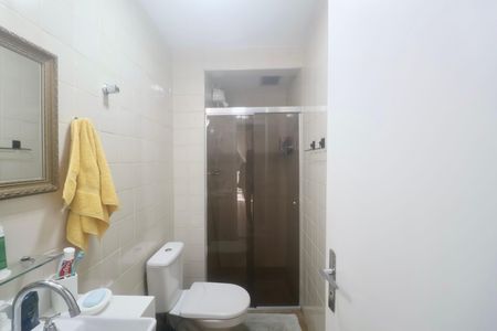 Apartamento para alugar com 174m², 3 quartos e 2 vagas Apartamento para alugar com 174m², 3 quartos e 2 vagasBanheiro Social