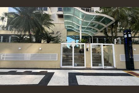 Apartamento para alugar com 174m², 3 quartos e 2 vagas Apartamento para alugar com 174m², 3 quartos e 2 vagasFachada