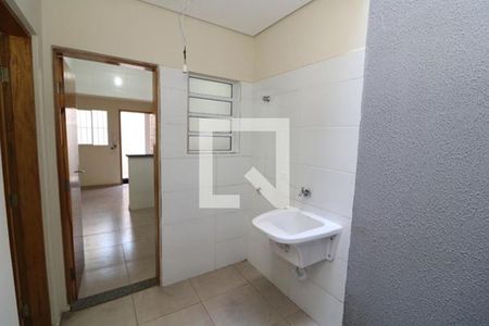 Casa de condomínio à venda com 390m², 24 quartos e 12 vagas Casa de condomínio à venda com 390m², 24 quartos e 12 vagas Kit 1 - Área de serviço