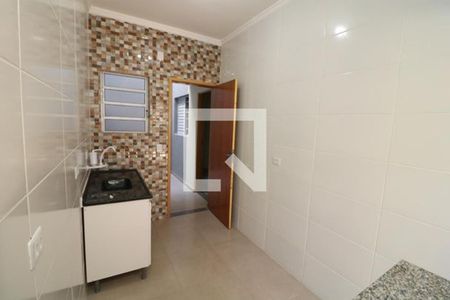 Casa de condomínio à venda com 390m², 24 quartos e 12 vagas Casa de condomínio à venda com 390m², 24 quartos e 12 vagasKit 3 - Cozinha