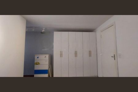 Casa à venda com 3 quartos, 201m² em Vila Alexandria, São Paulo