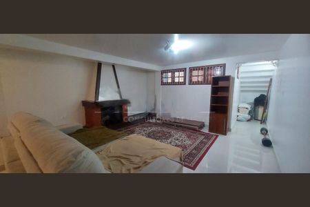 Casa à venda com 3 quartos, 201m² em Vila Alexandria, São Paulo