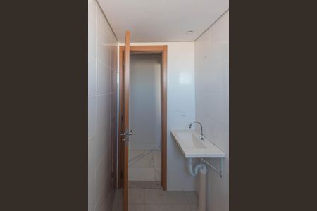 Apartamento para alugar com 43m², 2 quartos e 1 vaga Apartamento para alugar com 43m², 2 quartos e 1 vagaBanheiro