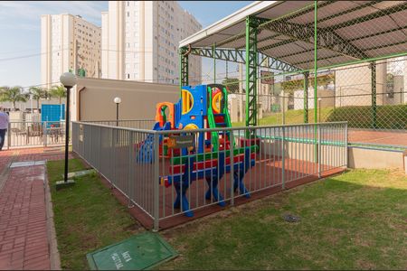 Apartamento para alugar com 43m², 2 quartos e 1 vaga Apartamento para alugar com 43m², 2 quartos e 1 vagaÁrea comum - Playground