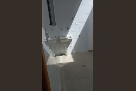 Casa à venda com 112m², 3 quartos e 2 vagaslavanderia
