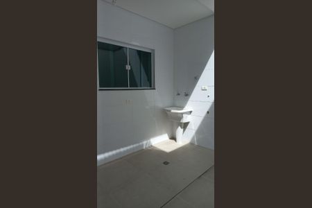 Casa à venda com 112m², 3 quartos e 2 vagaslavanderia