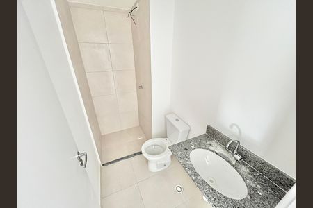 Banheiro de apartamento à venda com 2 quartos, 56m² em Parada Inglesa, São Paulo