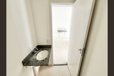 Apartamento à venda com 56m², 2 quartos e sem vaga Apartamento à venda com 56m², 2 quartos e sem vagaBanheiro