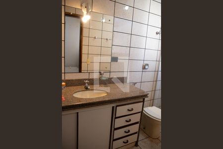 Casa à venda com 390m², 6 quartos e 4 vagas Casa à venda com 390m², 6 quartos e 4 vagasBanheiro da Suíte 1