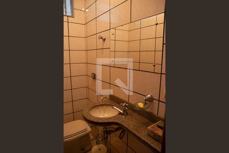 Banheiro de casa à venda com 6 quartos, 390m² em Jardim da Luz, Goiânia