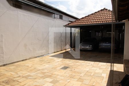 Casa à venda com 390m², 6 quartos e 4 vagas Casa à venda com 390m², 6 quartos e 4 vagasQuintal