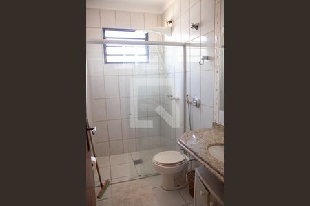 Banheiro da Suíte 3 de casa à venda com 6 quartos, 390m² em Jardim da Luz, Goiânia