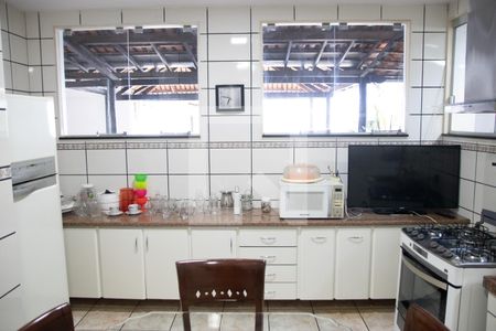 Cozinha e Área de Serviço de casa à venda com 6 quartos, 390m² em Jardim da Luz, Goiânia