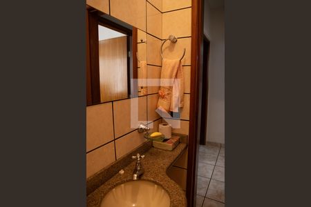 Casa à venda com 390m², 6 quartos e 4 vagas Casa à venda com 390m², 6 quartos e 4 vagasBanheiro