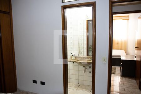 Casa à venda com 390m², 6 quartos e 4 vagas Casa à venda com 390m², 6 quartos e 4 vagasSuíte 02
