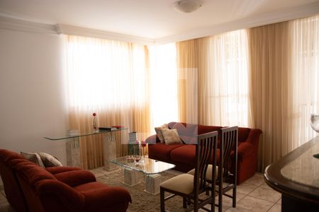 Sala de casa à venda com 6 quartos, 390m² em Jardim da Luz, Goiânia