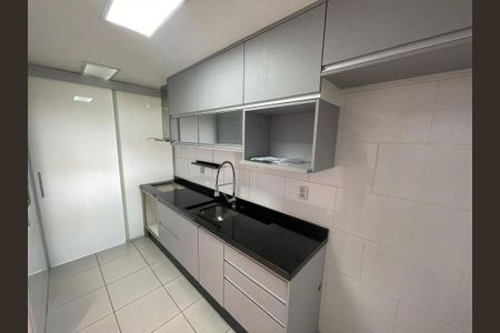 Apartamento para alugar com 65m², 2 quartos e 1 vaga