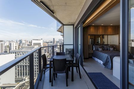 Studio para alugar com 46m², 1 quarto e 1 vaga Studio para alugar com 46m², 1 quarto e 1 vagaVaranda