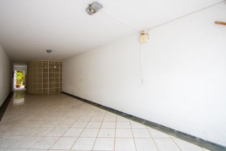Garagem de casa à venda com 3 quartos, 182m² em Vila Alice, Santo André