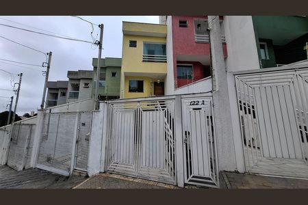 Fachada de casa à venda com 3 quartos, 182m² em Vila Alice, Santo André