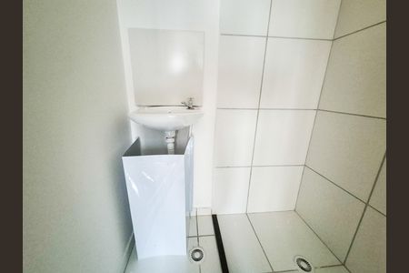 Banheiro de apartamento para alugar com 1 quarto, 21m² em República, São Paulo