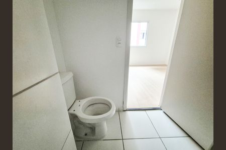 Banheiro de apartamento para alugar com 1 quarto, 21m² em República, São Paulo