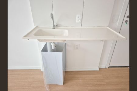 Sala/Cozinha de apartamento para alugar com 1 quarto, 21m² em República, São Paulo