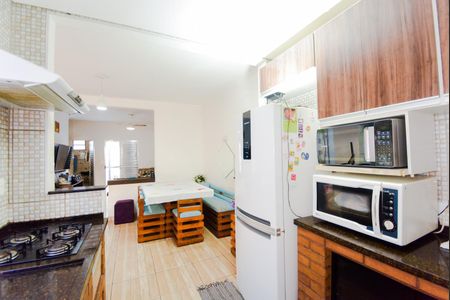 Casa para alugar com 125m², 2 quartos e 2 vagasCozinha