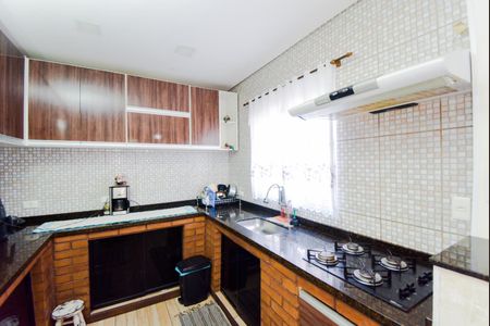 Cozinha de casa para alugar com 2 quartos, 125m² em Jardim Presidente Dutra, Guarulhos